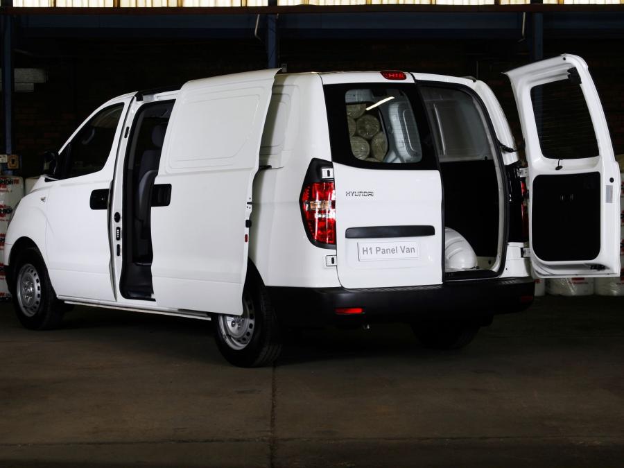  Hyundai H-1 Van 2009 года  (ZA) (фото 12 из 16)
